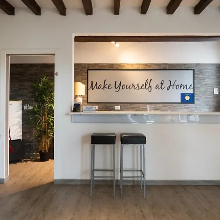 ベッド・アンド・ブレックファスト Country